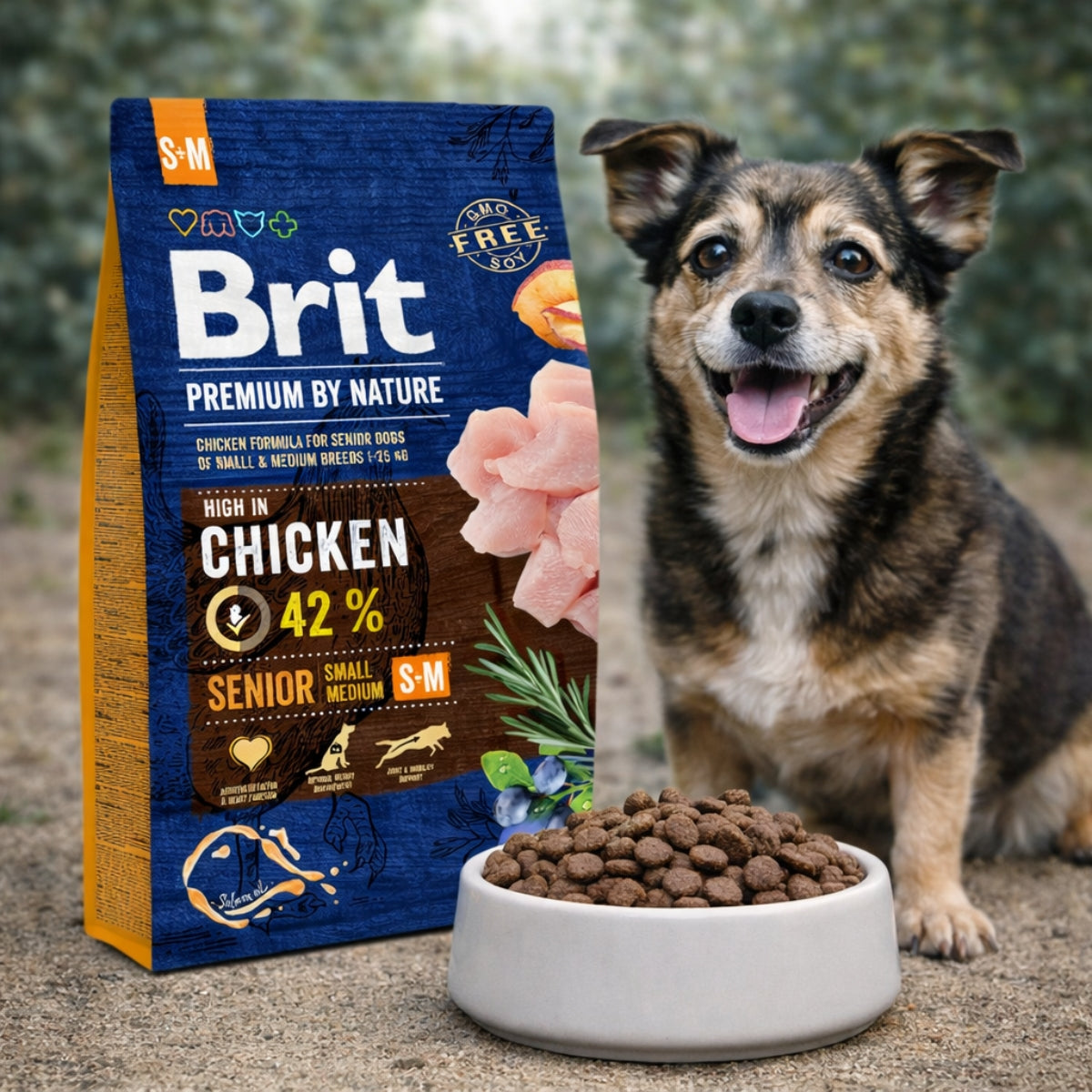 Сухий корм для собак Brit Premium Dog Senior S+M - курка, промофото - pawow.com.ua