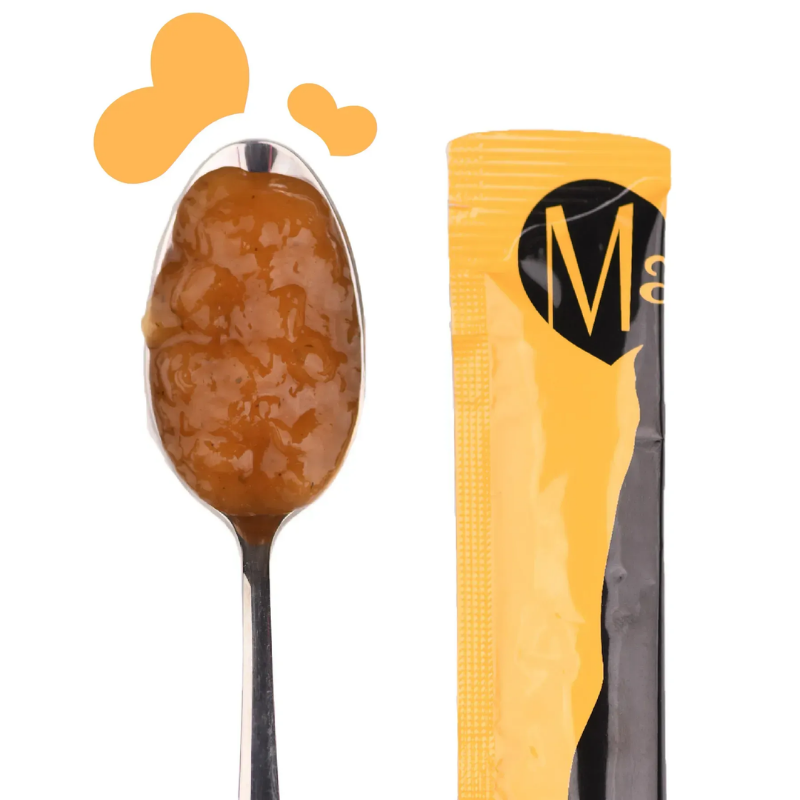 Вигляд ласощів кремових для котів Mavsy Creamy superfood VEGAN APPLE MARMALADE WITH PLANTAIN SEEDS WITH A TRAIL OF CATNIP у вигляді веганського яблучного мармеладу з насінням подорожника зі шлейфом котячої м’яти